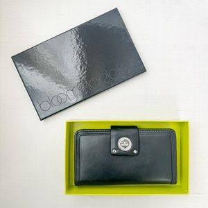 Marc by Marc Jacobs Totally Turnlock Wallet